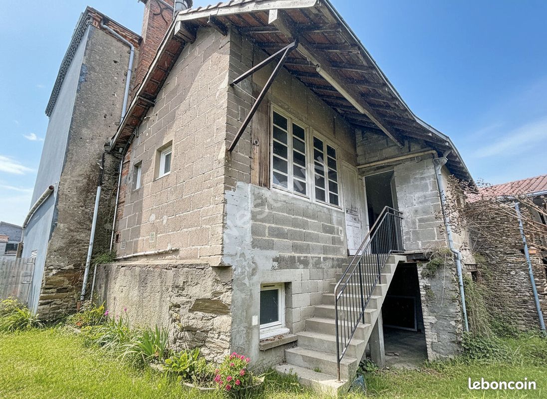 Maison 7 pièces 154 m² · à Beaupréau-en-Mauges · 154 m² · 102 700 €