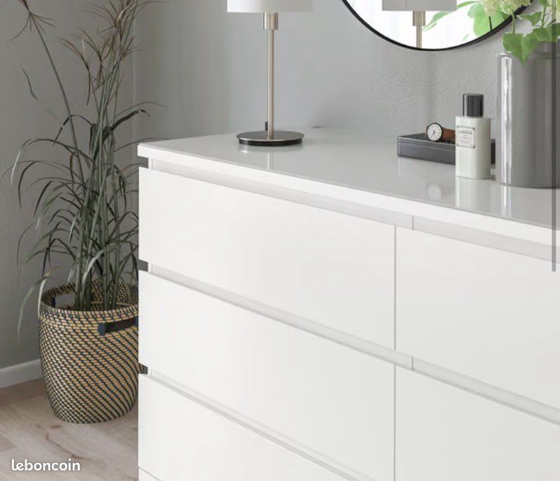 Commode (image 2)