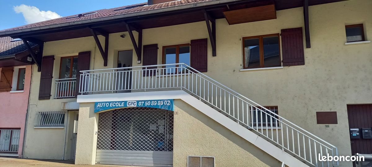 Appartement 3 pièces 70 m² · à Poisy · 70 m² · 958 €