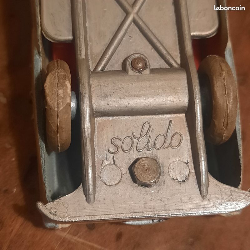 Camion Solido Démontable Des Années 50 - Miniature Collection Avec Moteur