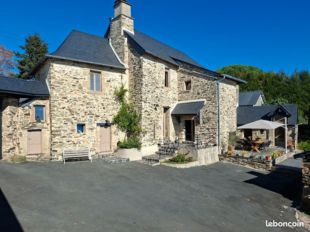 Maison 6 pièces 200 m² · à Donzenac · 200 m² · 950 000 €