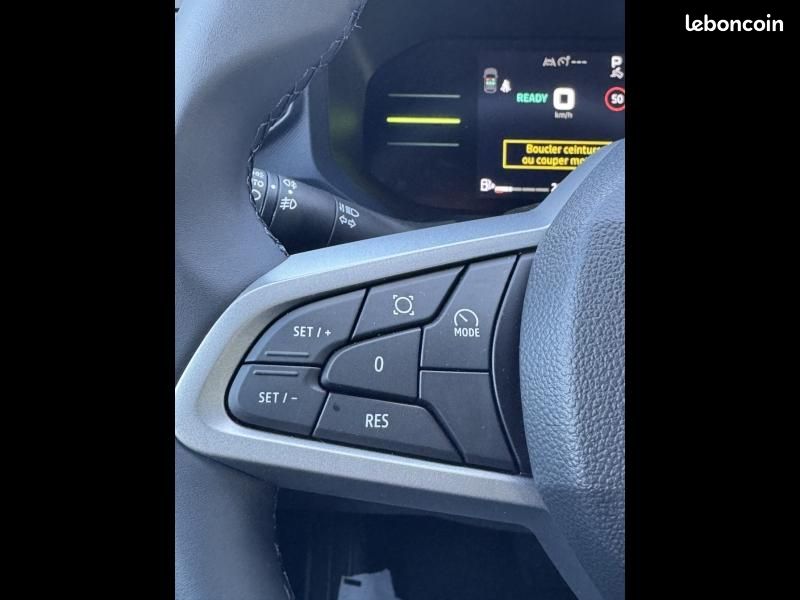 Dacia Duster 1.6 hybrid 140ch Journey (image 21)