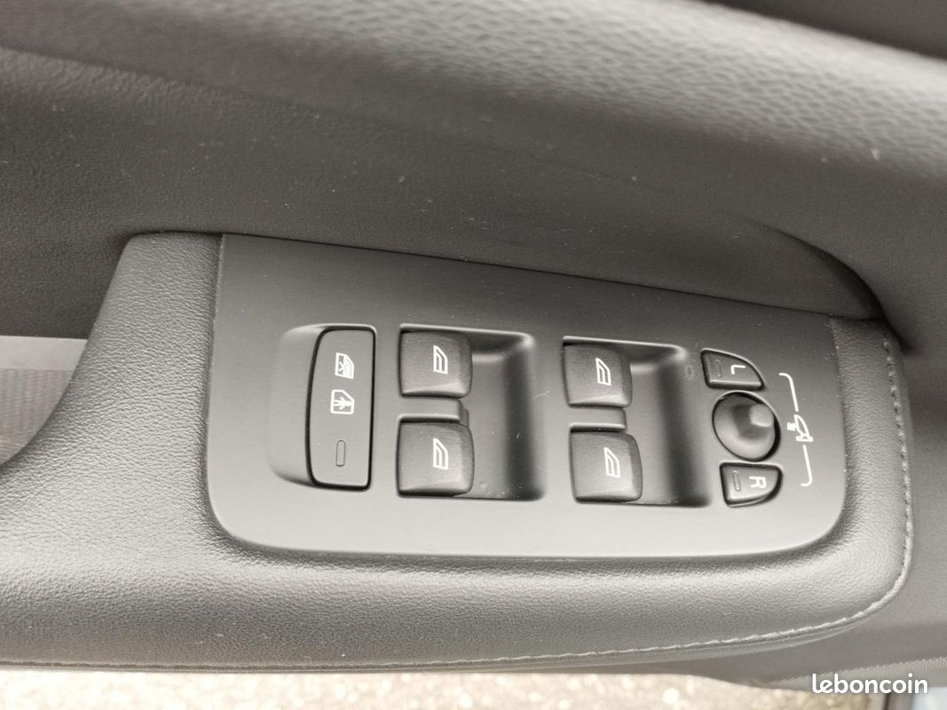 VOLVO V60 B4 Micro-Hybride Diesel - 197 - BVA Geartronic 2018 BREAK Start (image 10)