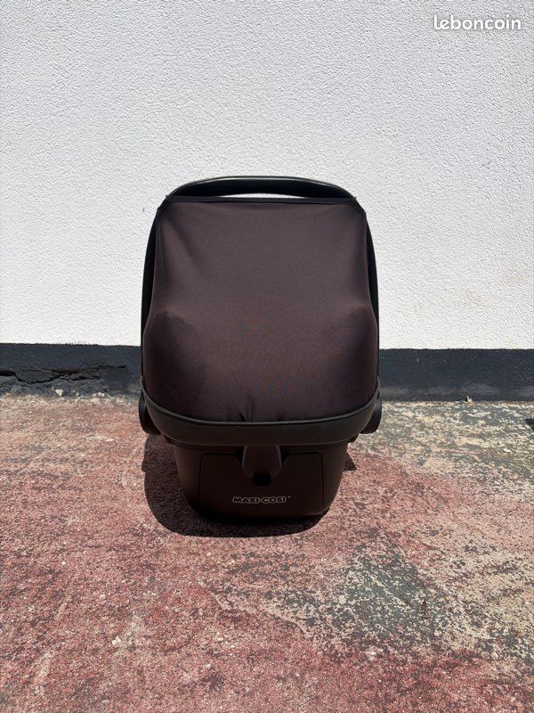 Maxi-Cosi Pebble Plus + base Isofix (image 4)