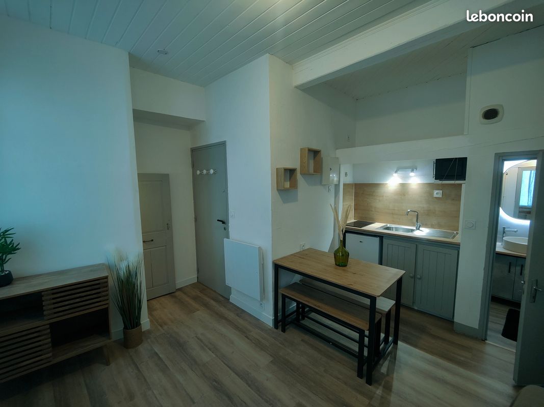 Appartement 1 pièce 17 m² · à Bourg-de-Péage · 17 m² · 380 €/mois