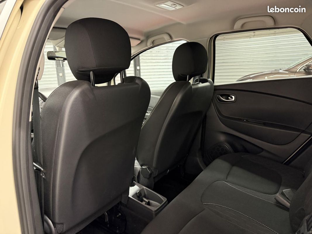 RENAULT CAPTUR 90ch Limited (image 27)