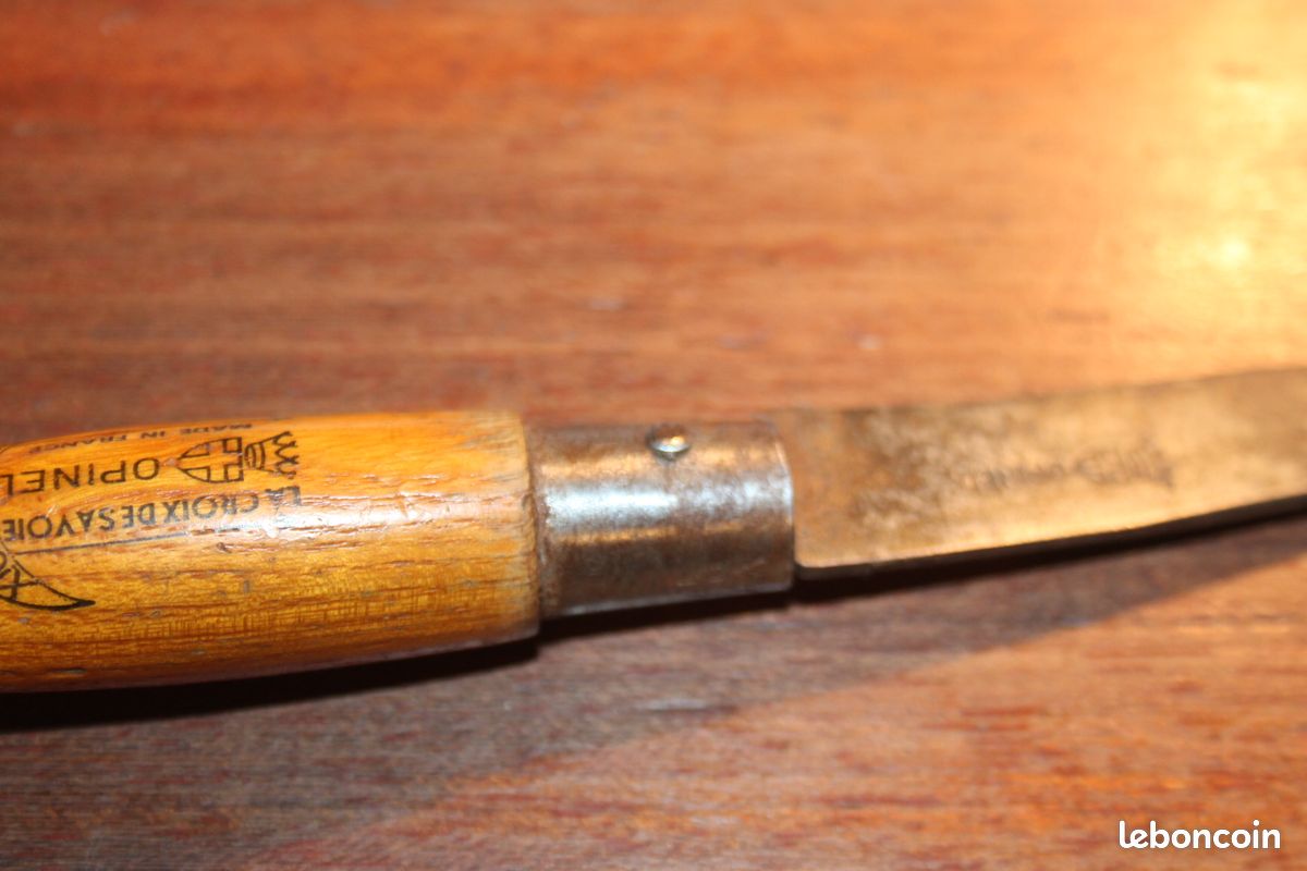 Opinel à sculpter numéro 8 en olivier