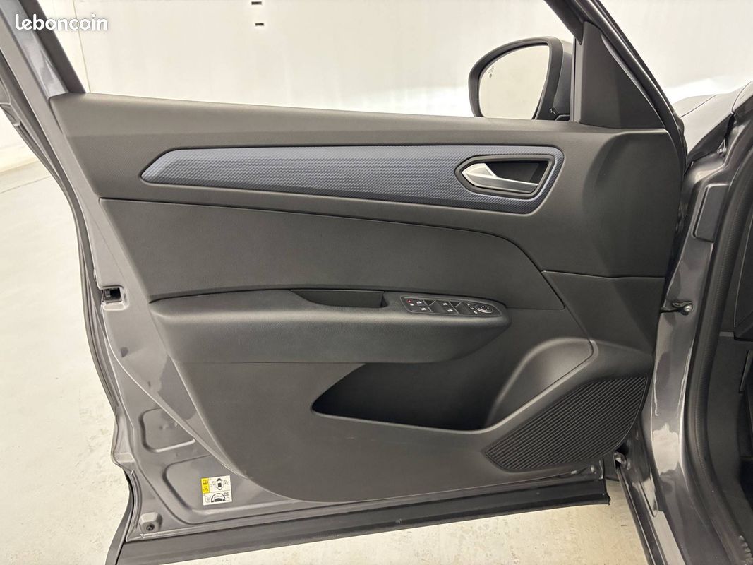 RENAULT Arkana E-Tech hybride 145 - 22 Evolution (image 11)