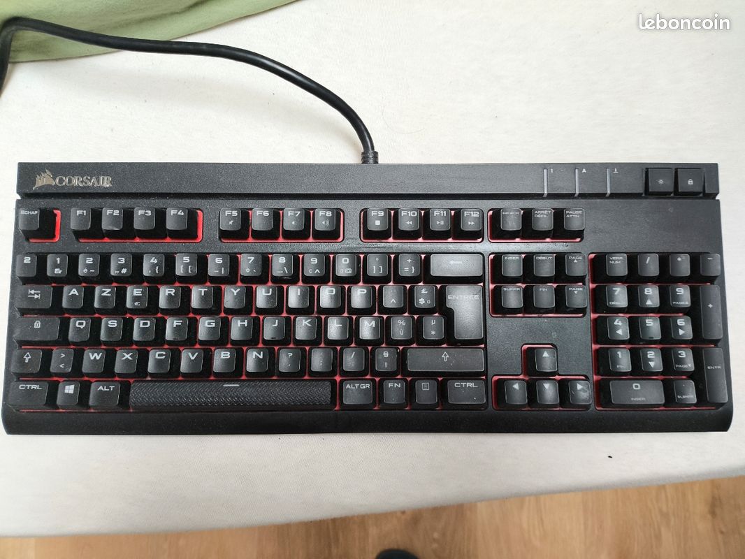 Clavier corsair strafe (image 1)