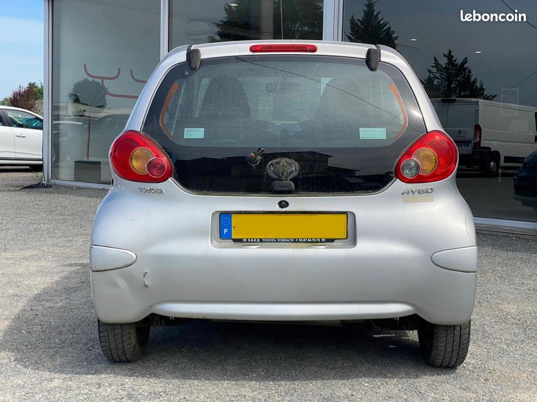 Toyota aygo 1.0 VVTI 68ch / Climatisation / Direction assistée / Compacte et confort (image 5)