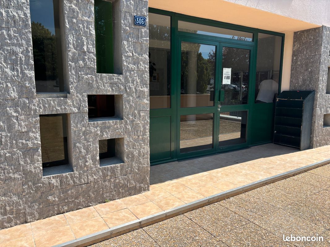 Appartement 1 pièce 31 m² · à Riorges · 31 m² · 480 €