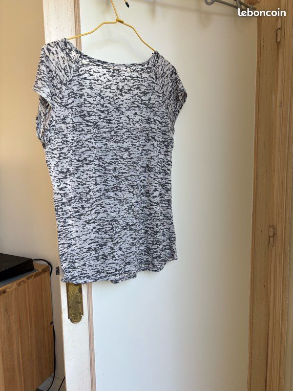 T-shirt fluide imprimé noir et blanc NAF NAF – Taille L (image 2)