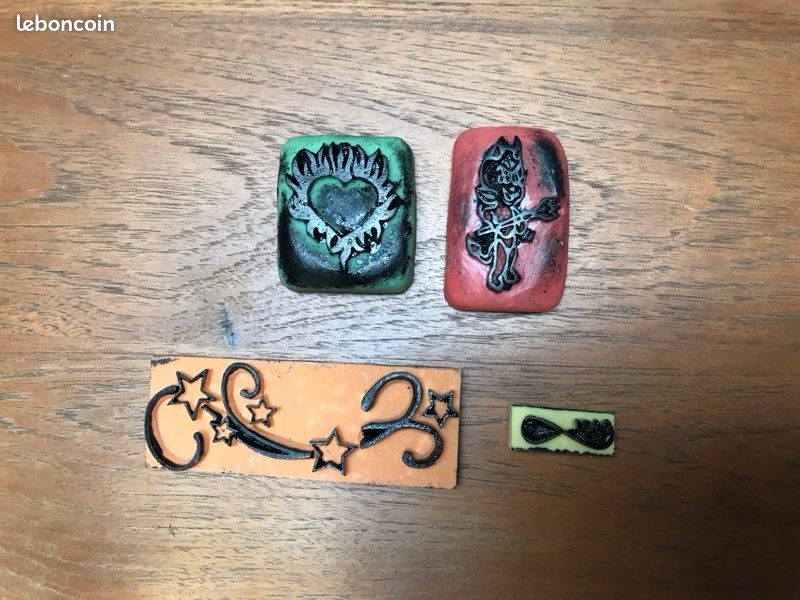 Pierres de tatouages temporaires (image 1)