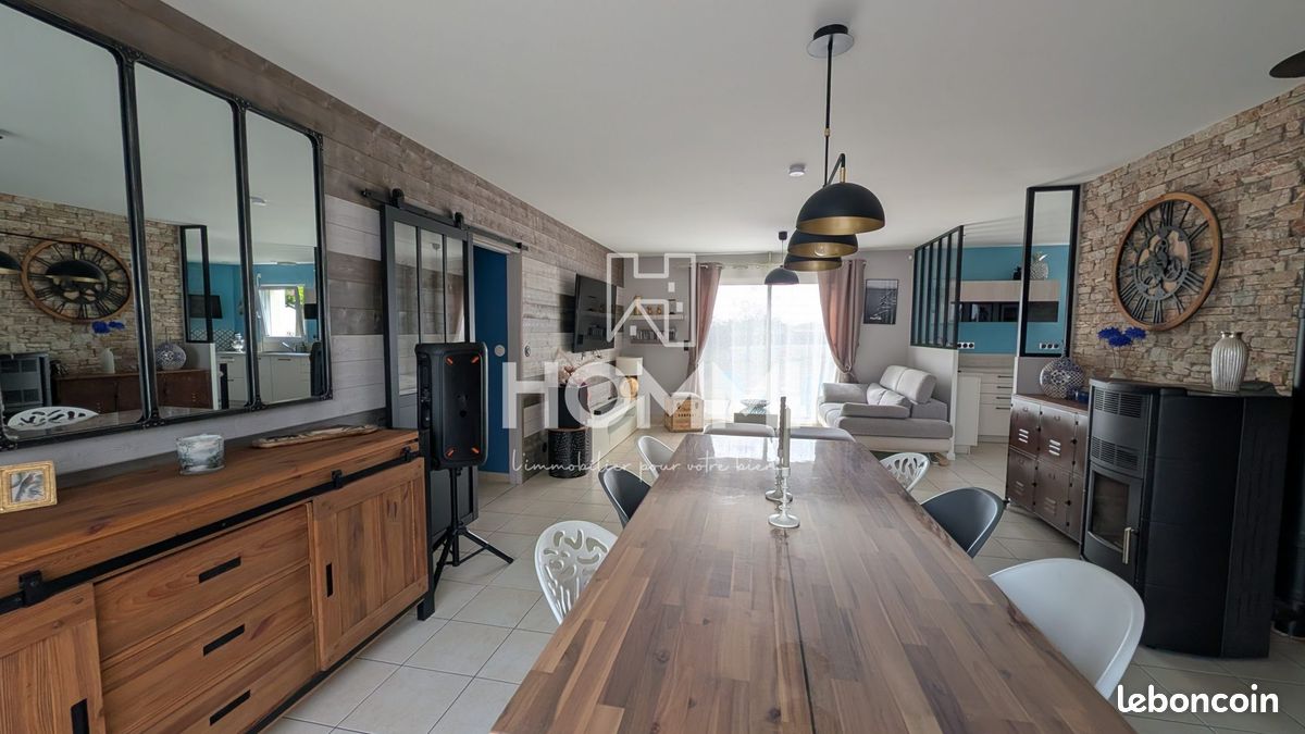 Maison 7 pièces 132 m² · à Ligné · 132 m² · 319 500 €