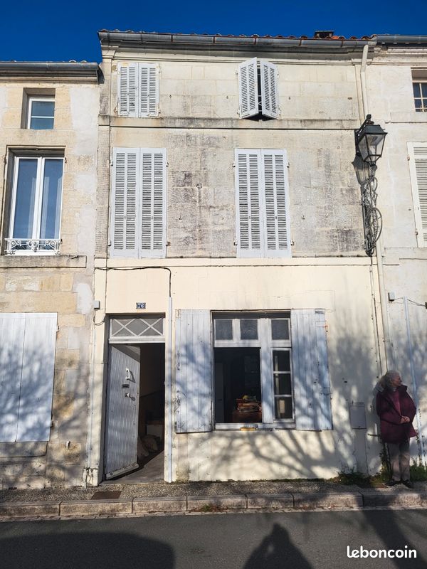 Maison 5 pièces 150 m² · à Saint-Savinien · 150 m² · 123 000 €