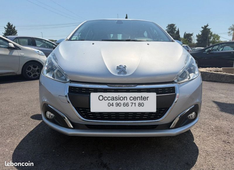 Peugeot 208 1.2 PURETECH 82CH ALLURE 3P (image 6)