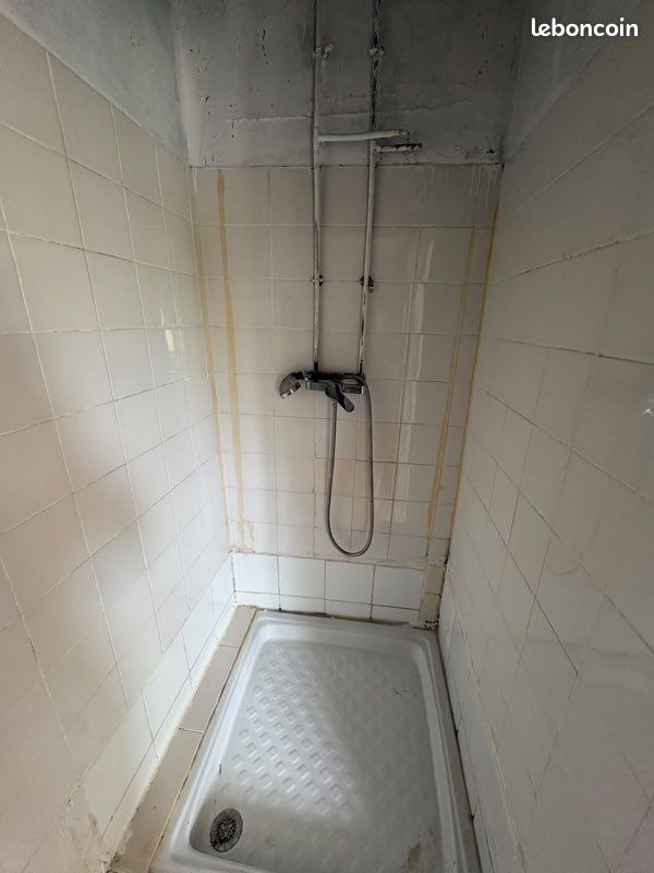 Location t3 (image 4)