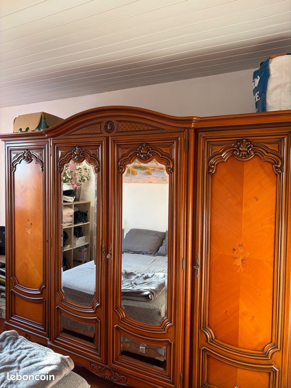 Armoire Louis XV (image 1)
