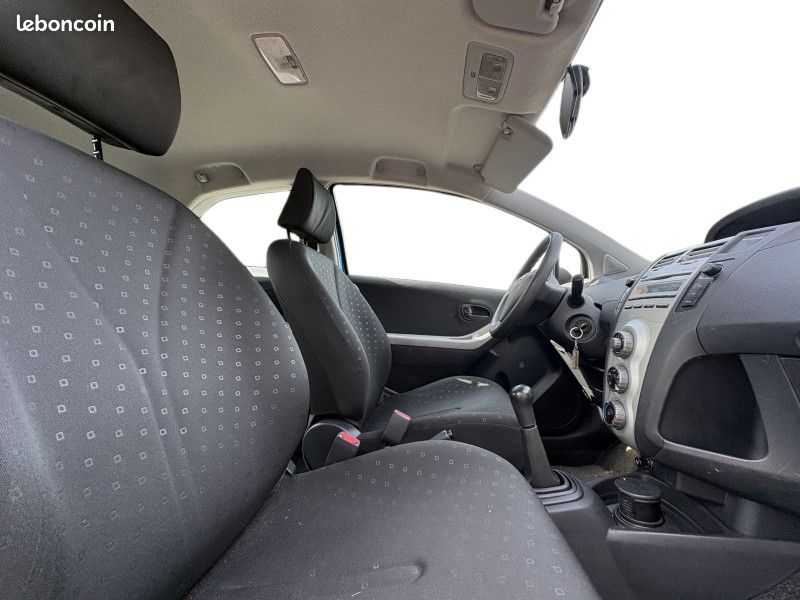 Toyota YARIS 1.0 VVT-I 68CH 3P - ENTRETIEN A JOUR (image 11)