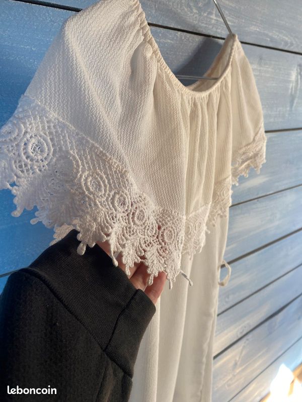 Robe Blanche à avec de la dentelle (image 2)