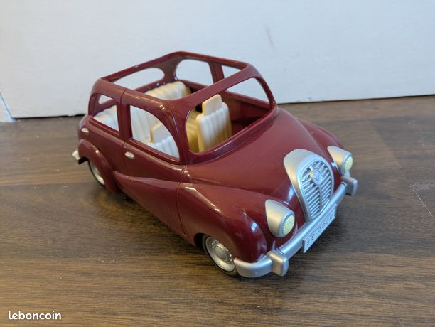 Sylvanian families 5448: Voiture rouge - Jeux et jouets Sylvanian Sylvanian families 5448: Voiture rouge - Jeux et jouets Sylvanian