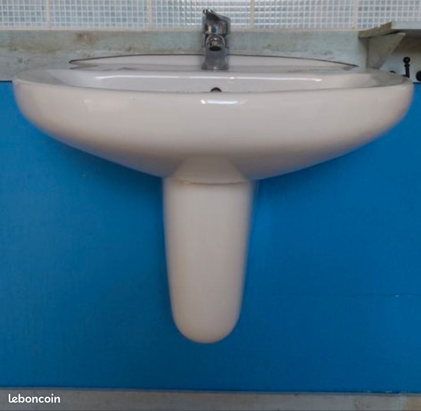 Lavabo suspendu (image 3)