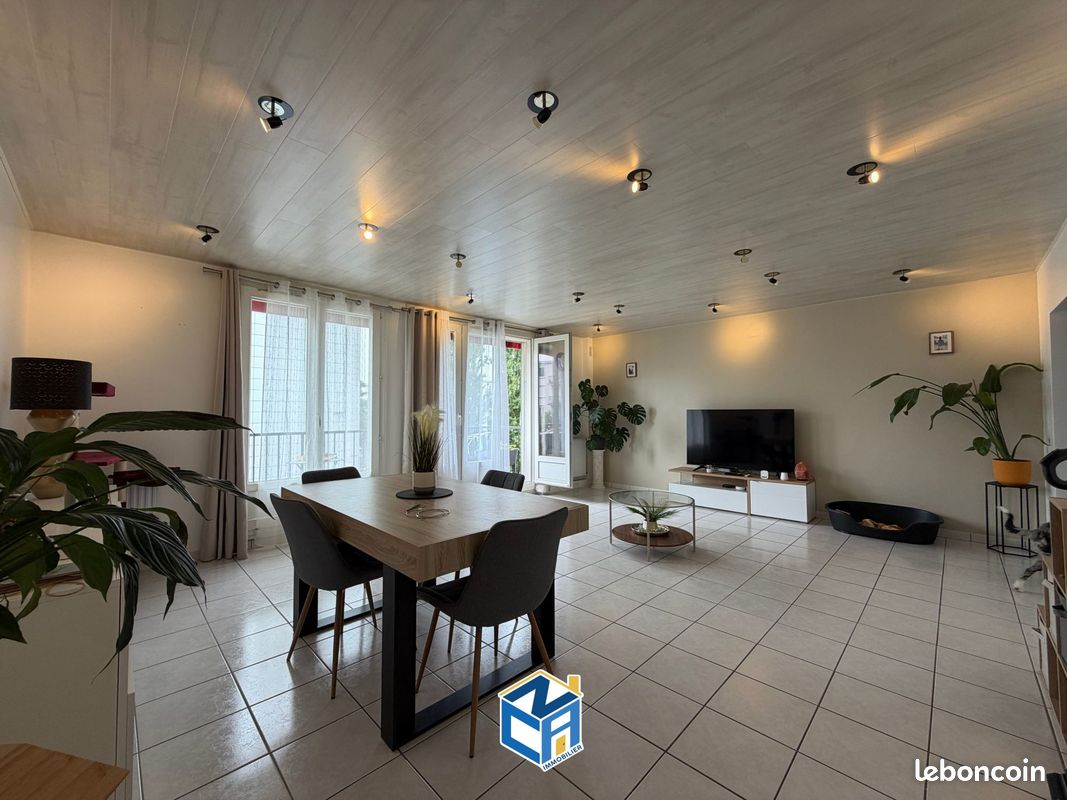 Appartement 5 pièces 95 m² · à Saint-Pierre-des-Corps · 95 m² · 129 600 €