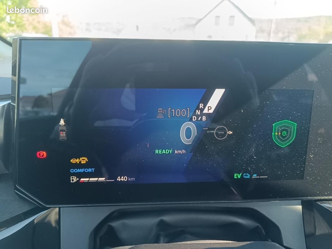 Renault Clio VI esprit Alpine full hyb E-Tech 160ch -26 (image 12)