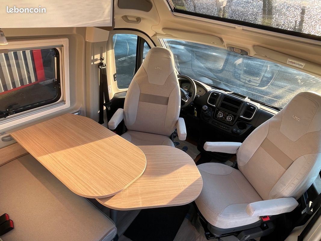 Fourgon Aménagé LMC INNOVAN 600 Fiat Ducato 2l2 140ch / Moins de 6 m / Store Ext / Grande soute / innovan600 /LMC600 (image 3)