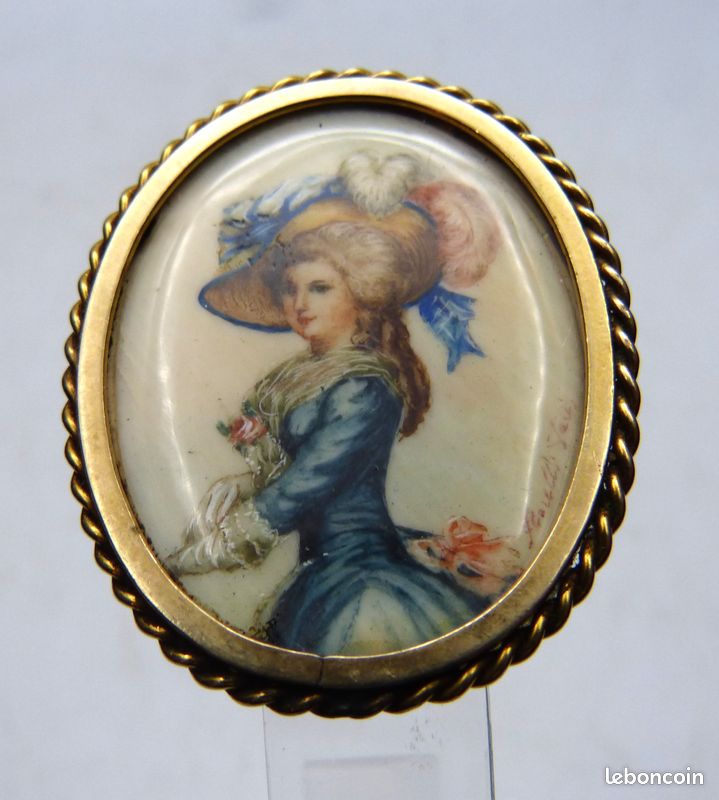 Broche portrait d'une femme ukrainienne - France