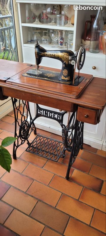Machine à coudre Singer (image 1)
