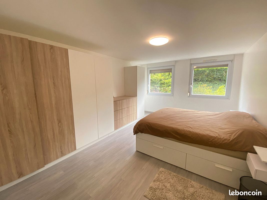 Appartement 3 pièces 93 m² · à Knutange · 93 m² · 886 €