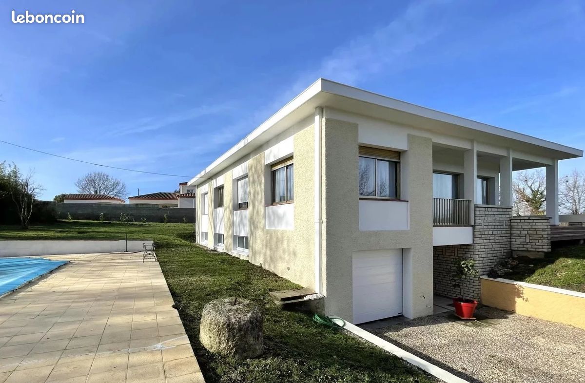 Maison 6 pièces 275 m² · à Sainte-Livrade-sur-Lot · 275 m² · 310 300 €