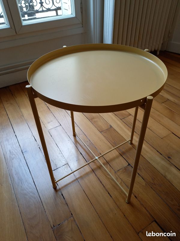 Table d'appoint IKEA Gladom jaune (image 1)