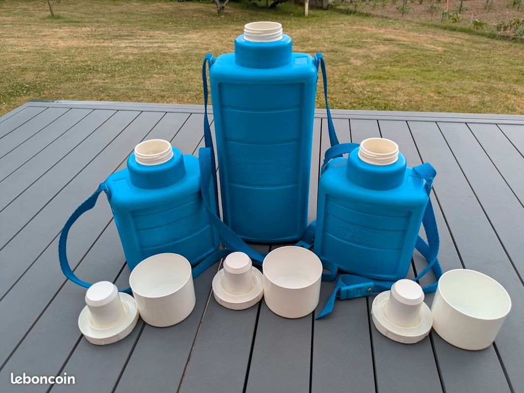 Gourde Isotherme Vintage Campingaz 1,5 L – Bleu Et Blanc – Fabriquée En Italie (années 70/80)