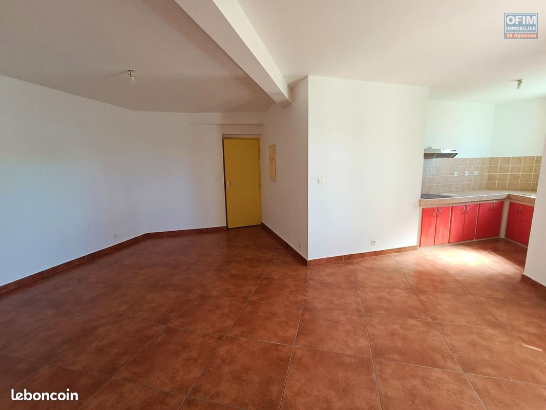 Appartement 3 pièces 61 m² · à Saint-Benoît · 61 m² · 90 000 €