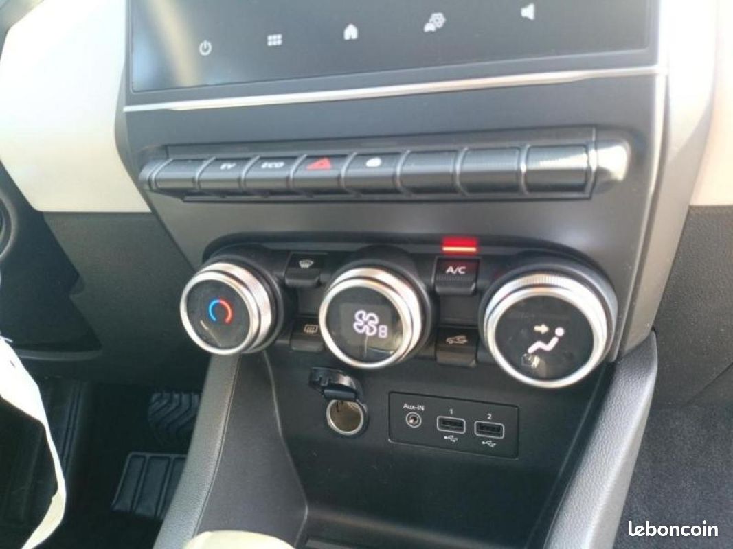 Renault Clio 1.6 E-Tech 145ch full hybrid Evolution (image 5)