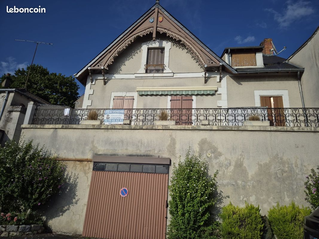 Maison 6 pièces 120 m² · à Châtillon-sur-Indre · 120 m² · 55 000 €
