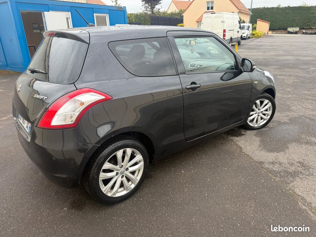 SUZUKI SWIFT III 1.3 DDiS Edition Limitée so chic (image 2)