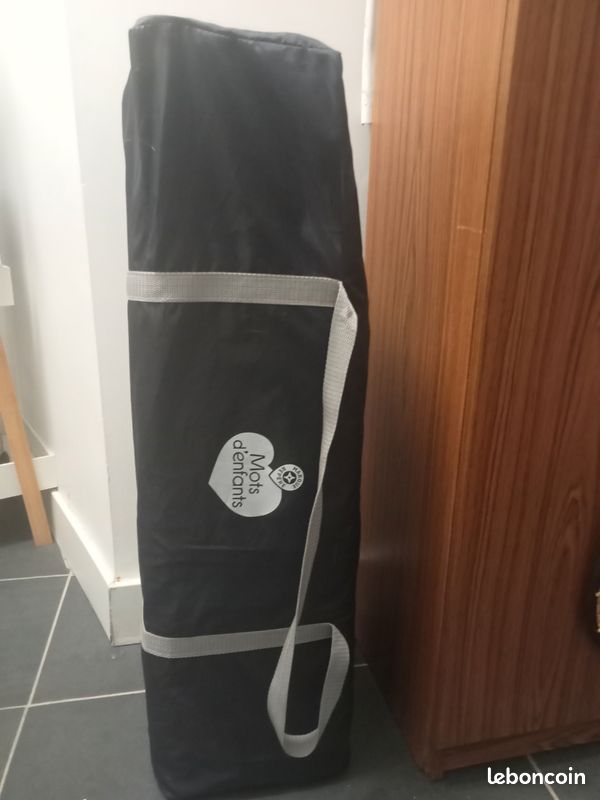 Lit parapluie (image 1)