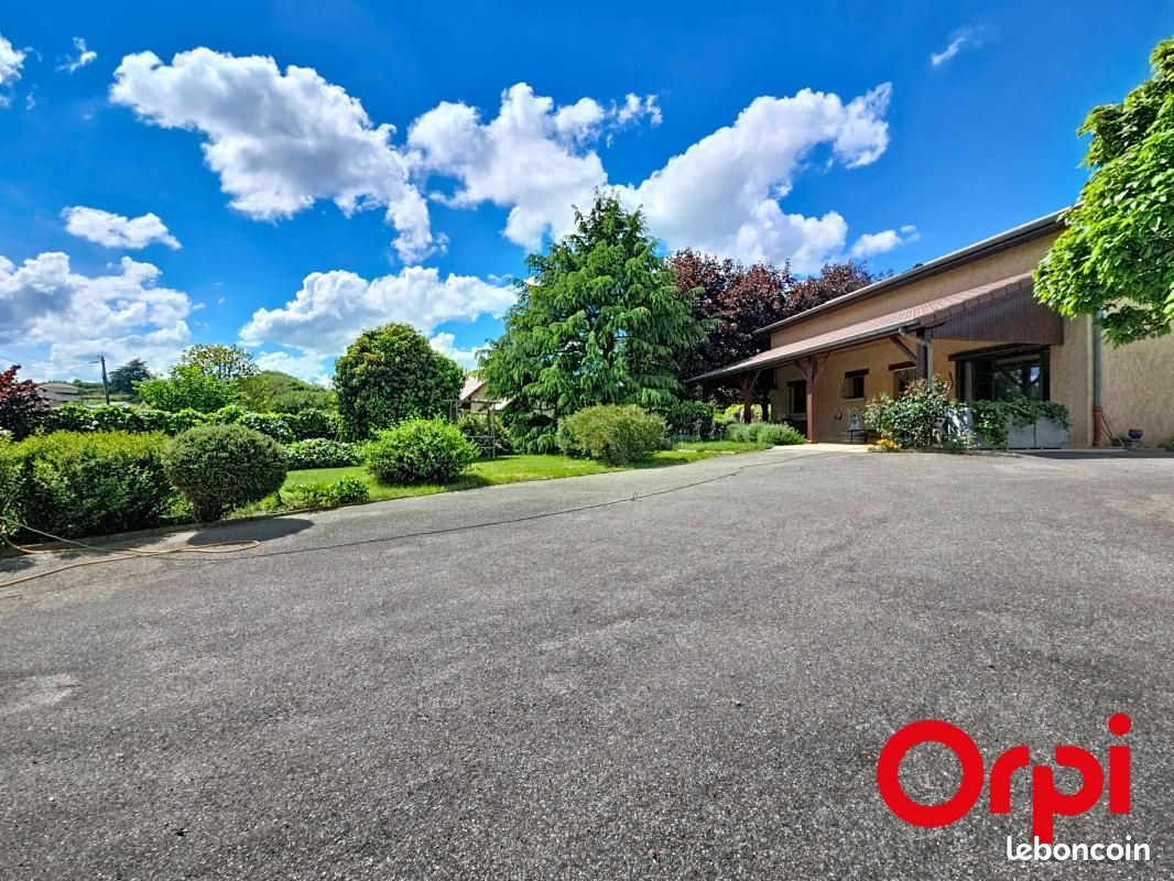 Maison 5 pièces 206 m² · à Saint-Agnin-sur-Bion · 206 m² · 375 000 €
