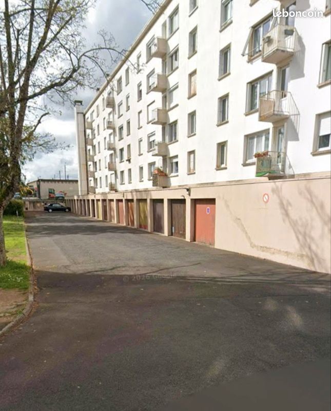 Garage quartier souché proche centre ville · à Niort · 16 000 €