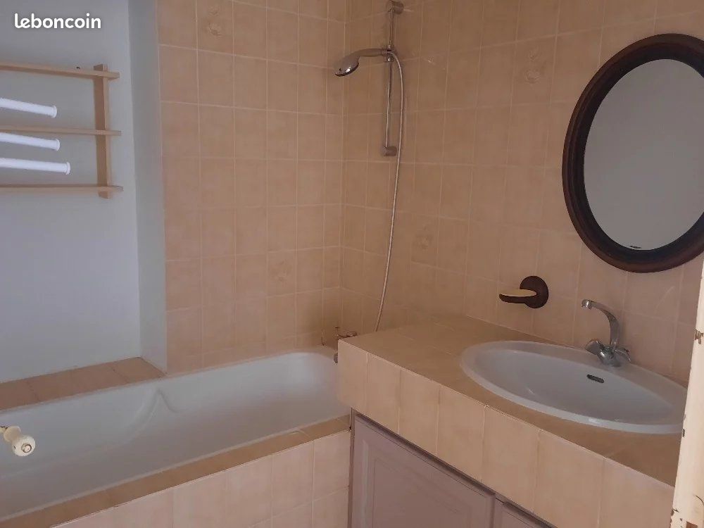 Maison de ville 6 pièces 136 m² - La Rochefoucauld-en-Angoumois 16110 (image principale 7)