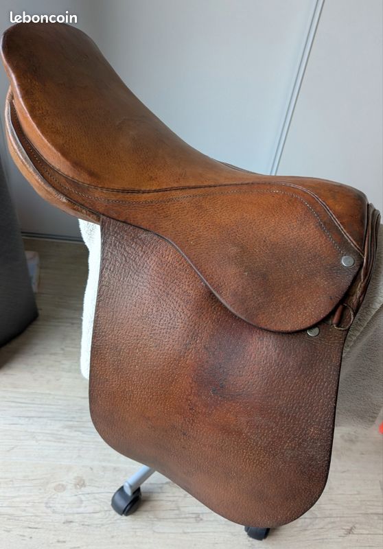 Sangle En Cuir Latigo Bordeaux Pour Selle Western - 1 3/4" X 72" - Marque Weaver