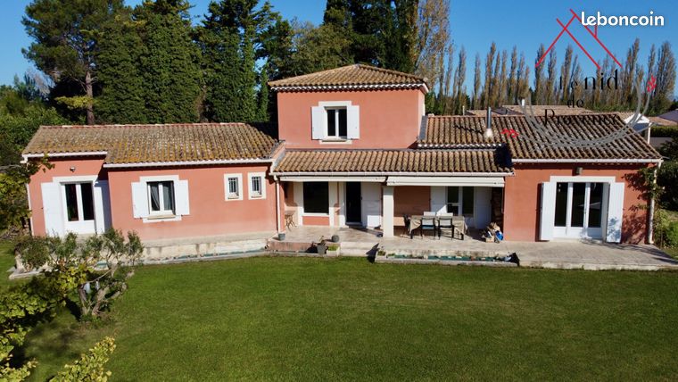 Villa 8 pièces 190 m²