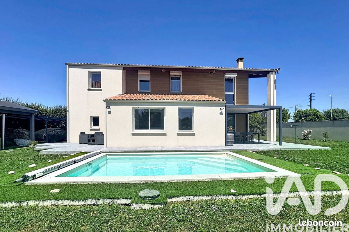 Maison 6 pièces 154 m² · à Saint-Jean-de-Liversay · 154 m² · 385 000 €