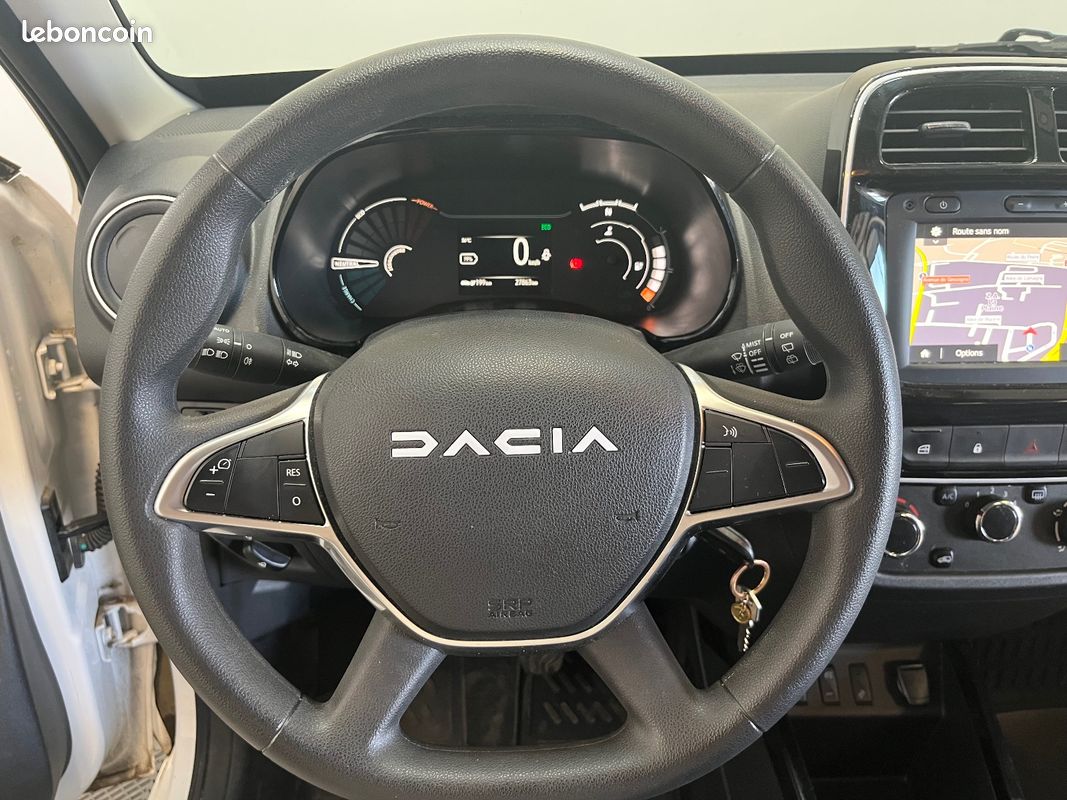 Dacia spring essential (image 12)