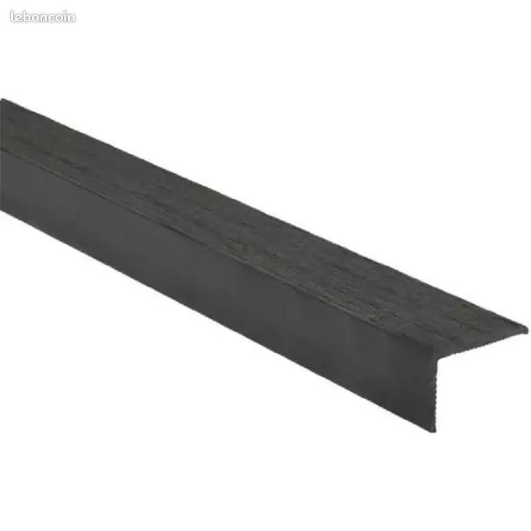 Nez de marche pour piscine (image 3)