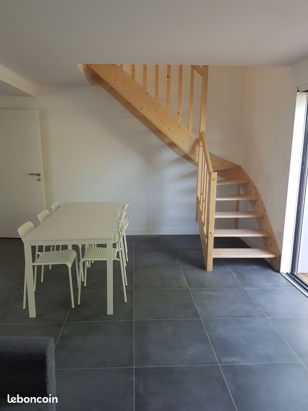 Maison 5 pièces 100 m² · à Arès · 100 m² · 1 600 €/mois