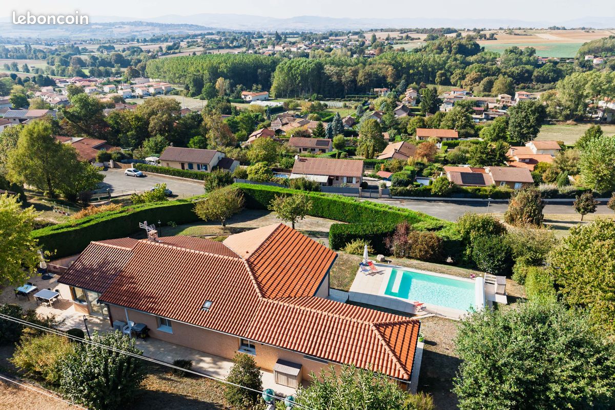 Maison 5 pièces 145 m² · à Saint-Didier-de-Formans · 145 m² · 629 000 €